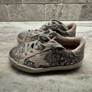 Sparkling old school Golden Goose